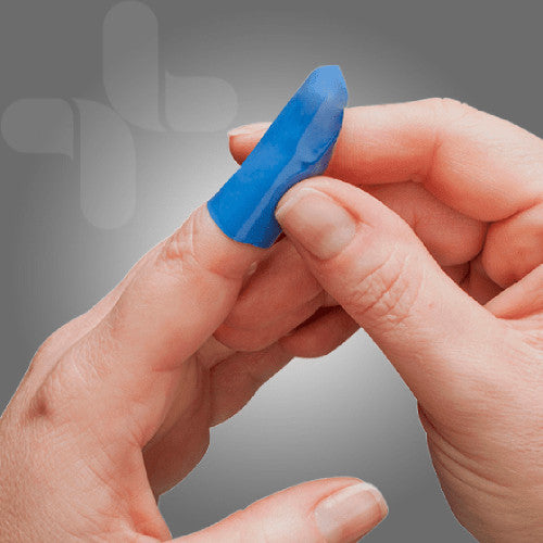 AeroPlast Premium Detectable Fingertip Dressing 7.5 x 4.5cm Box/25