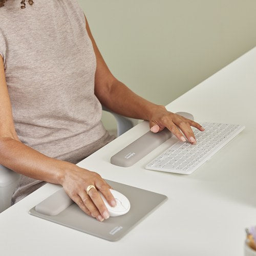Fellowes Breyta Mouse Pad Wrist Rest Sand 200 x 240mm