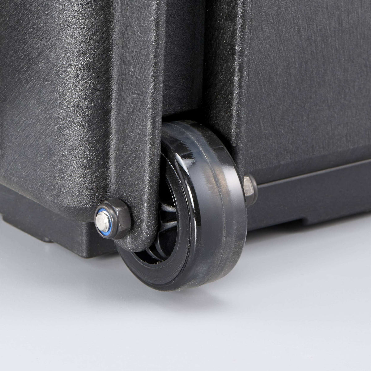 Panaro MAX520STR Waterproof Case with Cubed Foam and Trolley Black